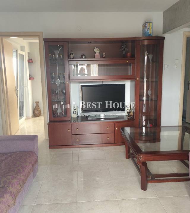 /images/gallery/7416/thumbs/4 L7416 Nees Photo_640x715.jpg